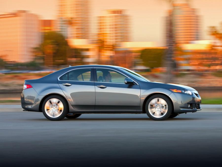  Acura TSX V6 2009 года  (фото 9 из 16)